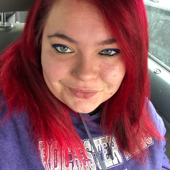 Meet your Posher, Destinee - Picture 1 of 1